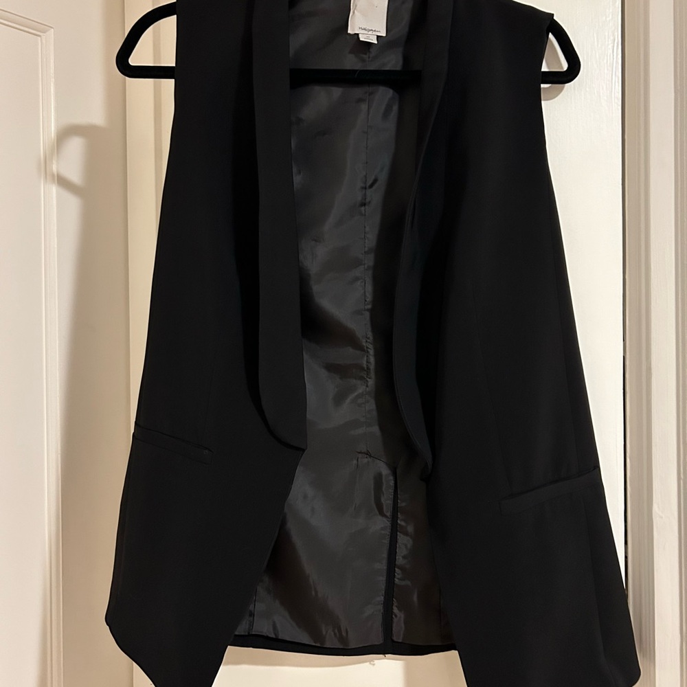 Black Sleeveless Vest